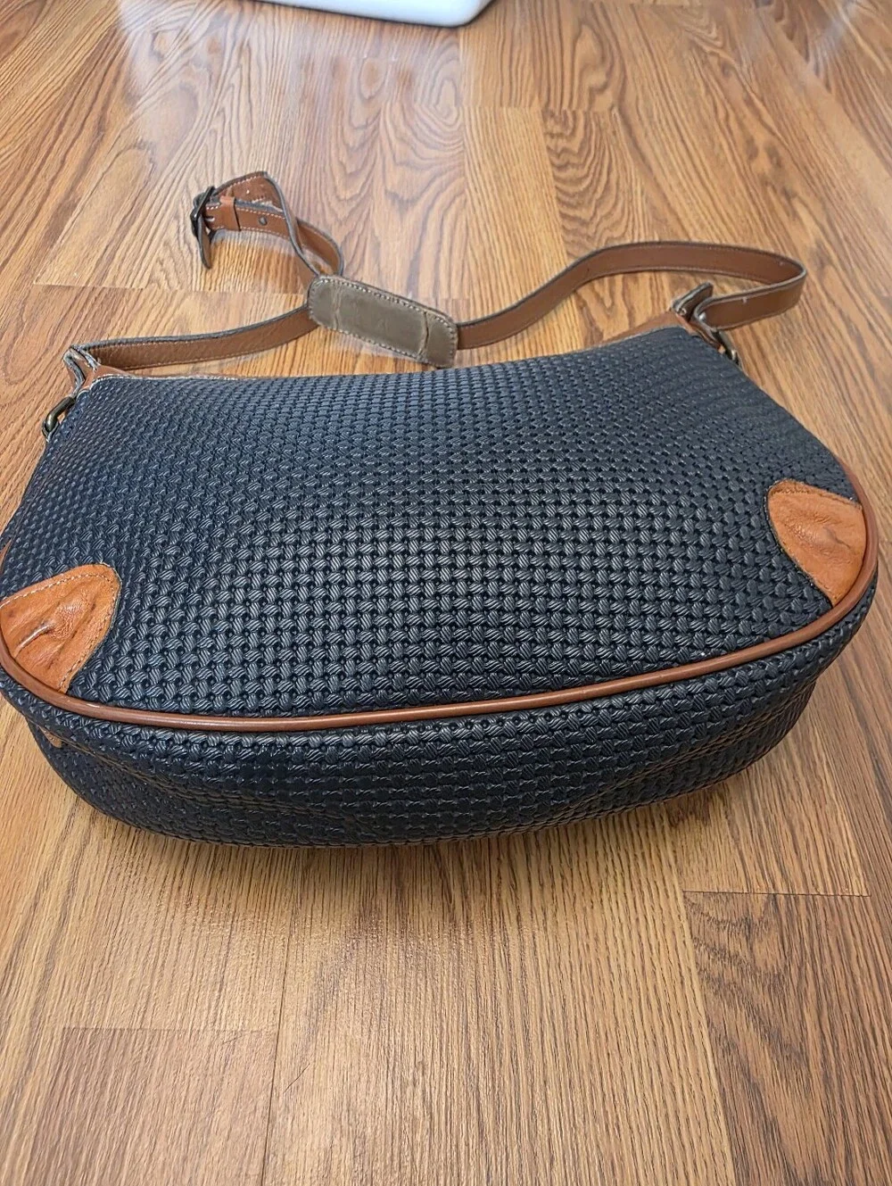 Vintage John Romain Navy Blue Tan Two Tone Shoulder Bag Crossbody Purse Textured